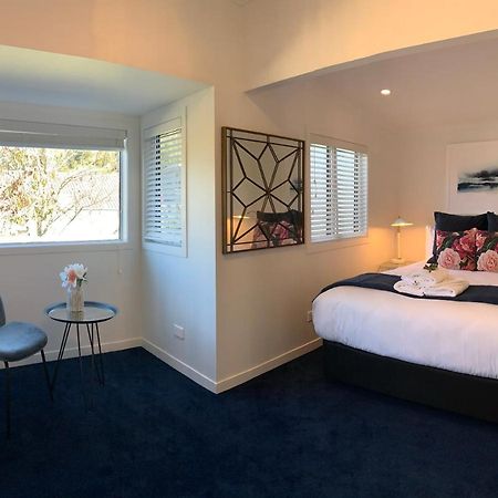 Coromandel Town Harbourside Cottage Luxury Accommodation エクステリア 写真