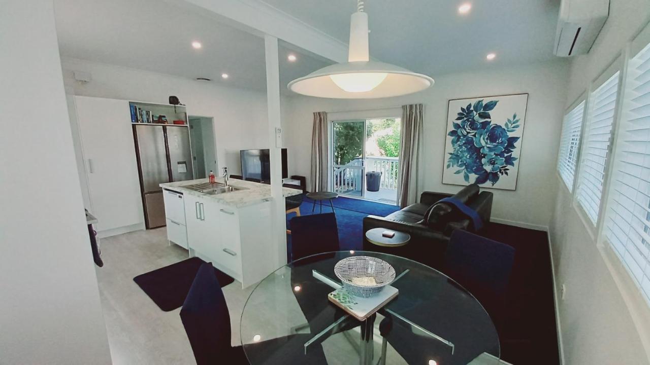 Coromandel Town Harbourside Cottage Luxury Accommodation エクステリア 写真