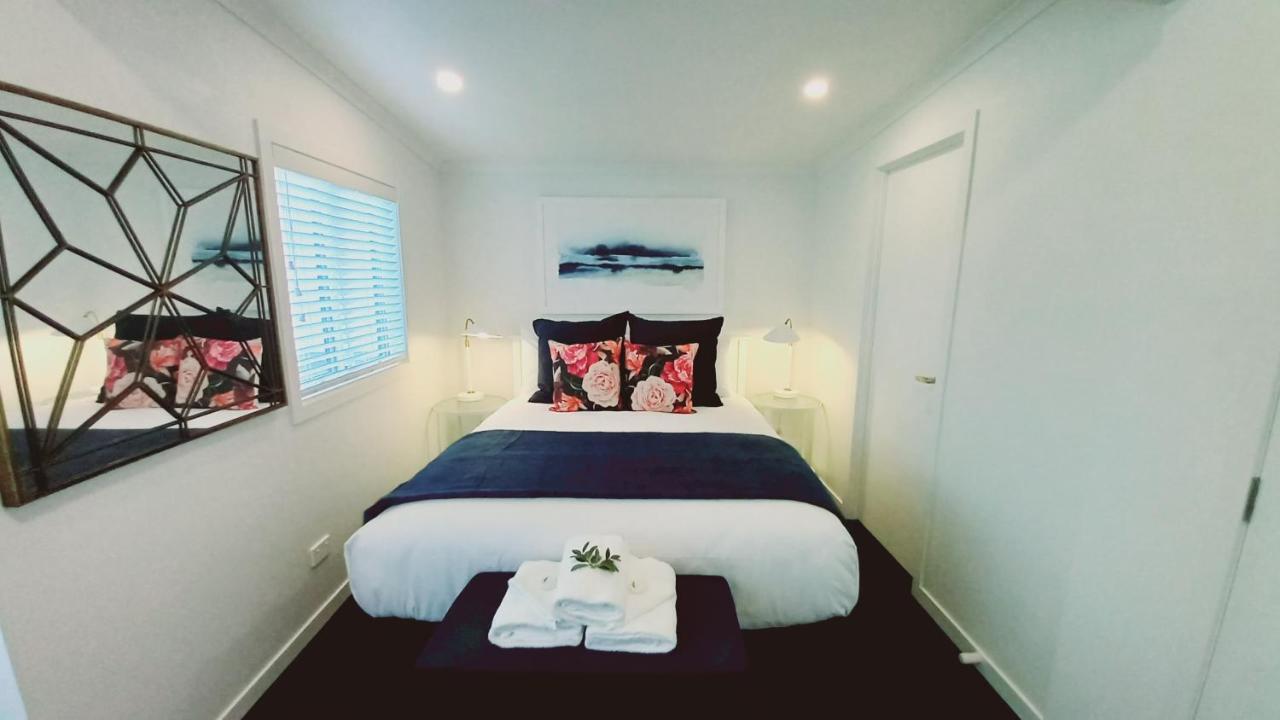 Coromandel Town Harbourside Cottage Luxury Accommodation エクステリア 写真