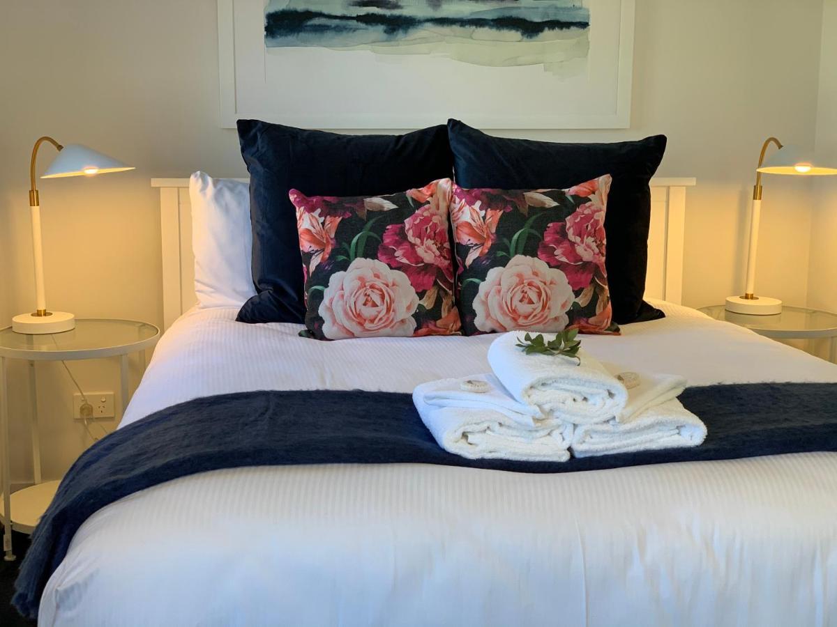 Coromandel Town Harbourside Cottage Luxury Accommodation エクステリア 写真