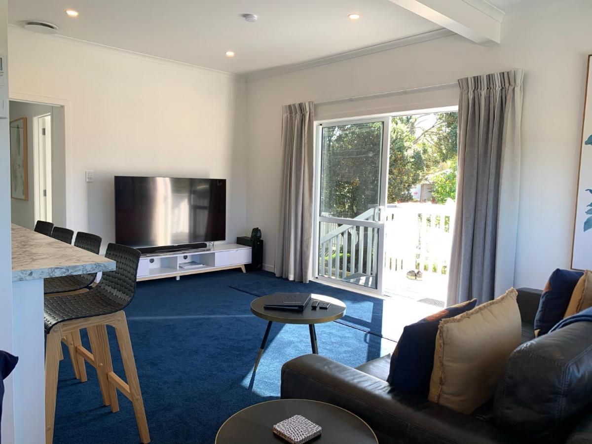 Coromandel Town Harbourside Cottage Luxury Accommodation エクステリア 写真