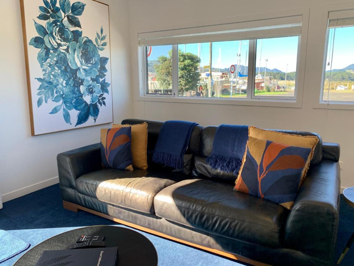 Coromandel Town Harbourside Cottage Luxury Accommodation エクステリア 写真